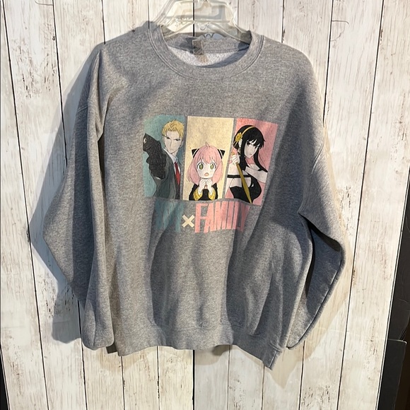 Tops - Gray Graphic Sweatshirt